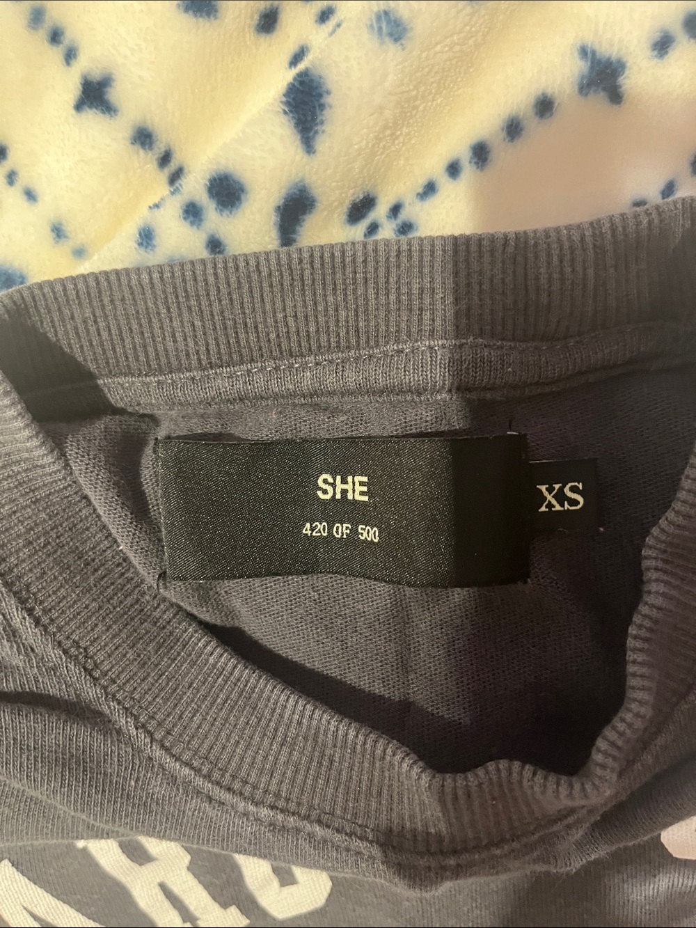 Darc Sport Graphic Short Sleeve Crop Top - Picture 3 of 3